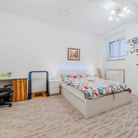 Work And Play Apartment 萨格勒布 外观 照片